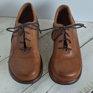 Dansko Tan Leather Oxfords
